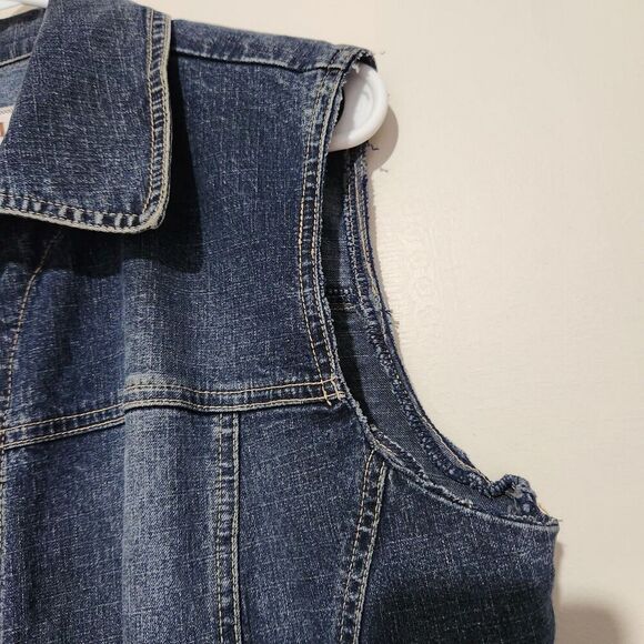 AMI Sleeveless jacket For Women Size Large Blue With Pockets - Picture 10 of 12